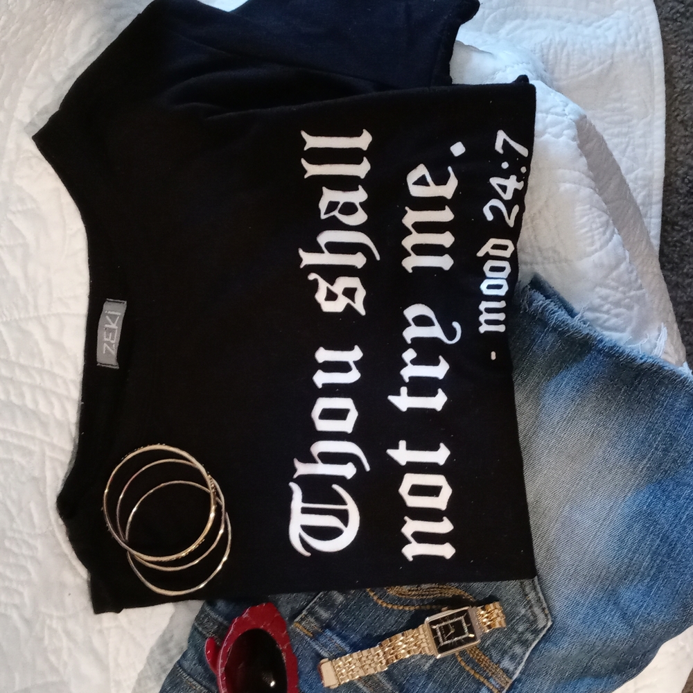 Black Graphic Tee Super Soft M/L